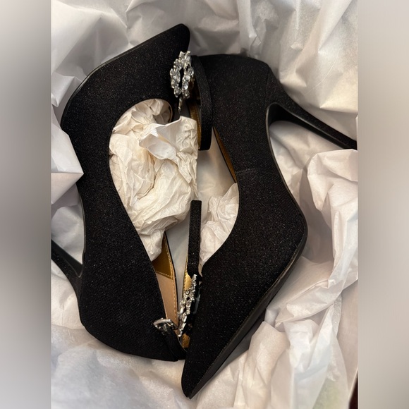 Badgley Mischka strappy heels - Picture 9 of 9